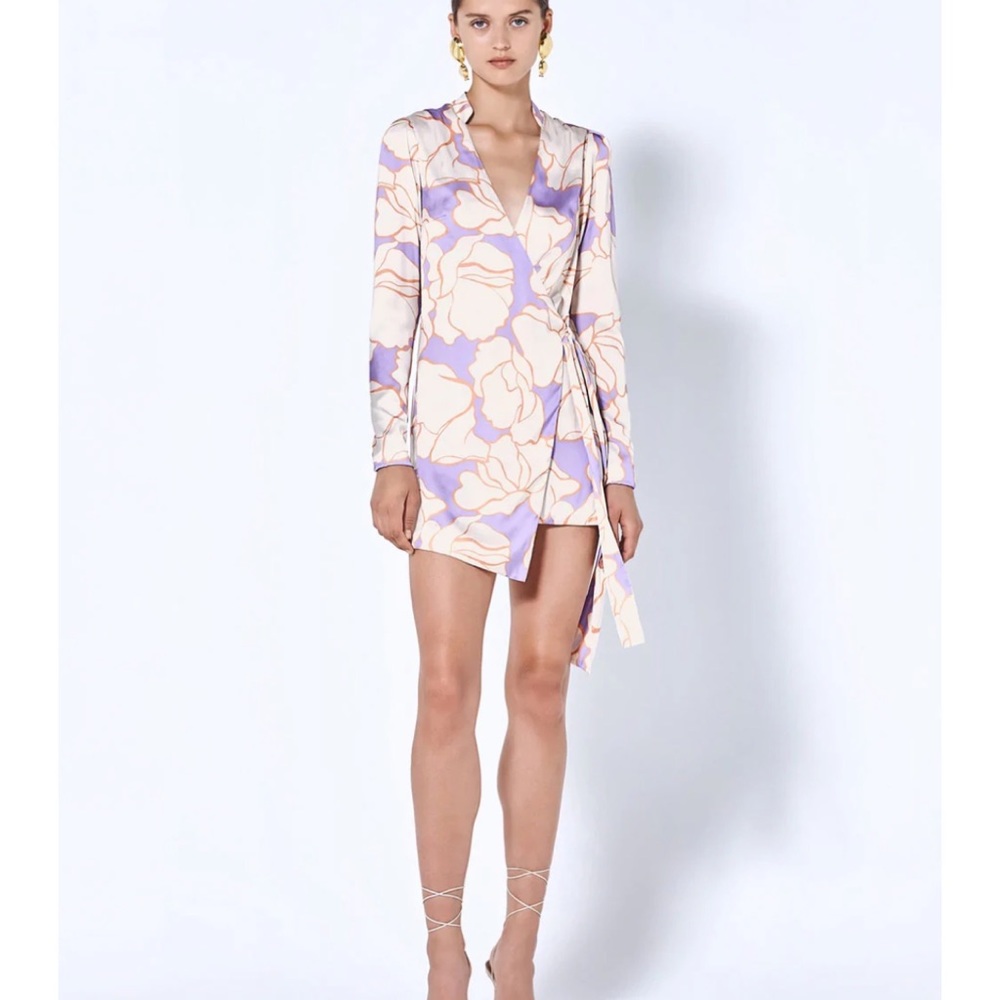 Alexis Fiji Wrap Dress in Wisteria Size Medium NWT